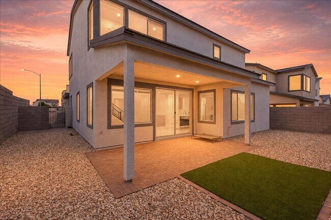 Building Photo - 10489 Mountain Aster Ave