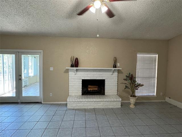 Building Photo - 1816 Post Oak Ln
