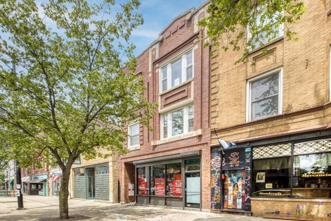 Building Photo - 1 bedroom in Chicago IL 66022