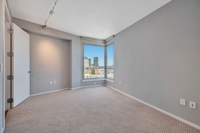 Building Photo - 219 Brannan St