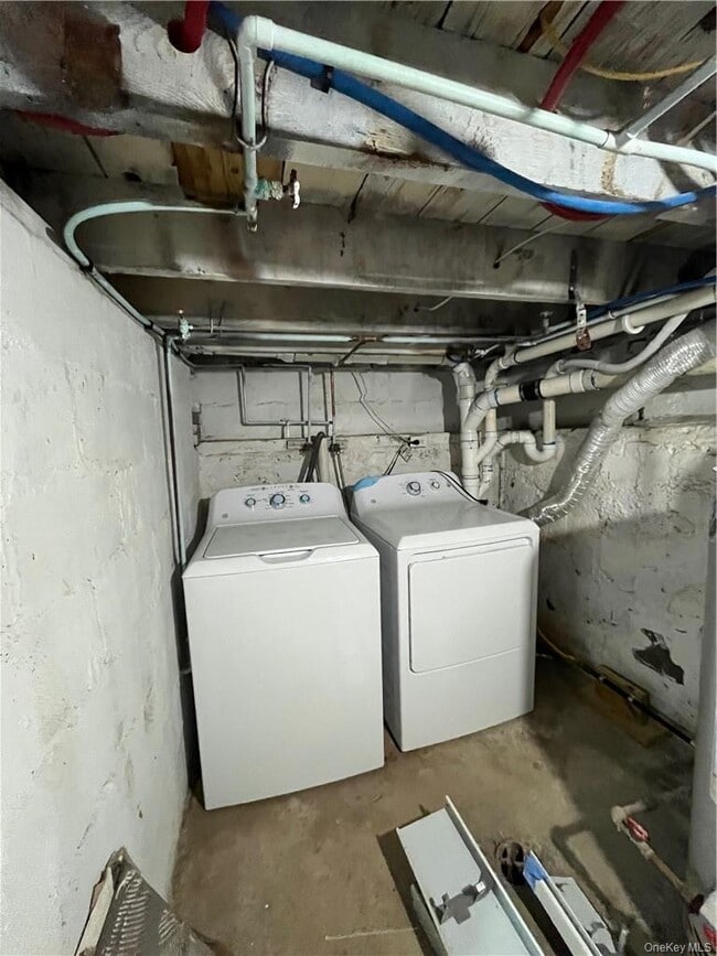 Building Photo - 31 Riverside Ave