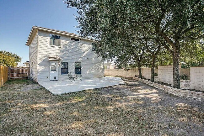 Building Photo - 1200 Kenneys Way