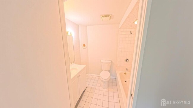 Building Photo - 40 Fayette St