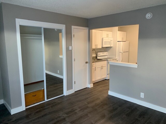 Building Photo - 5416 S M St