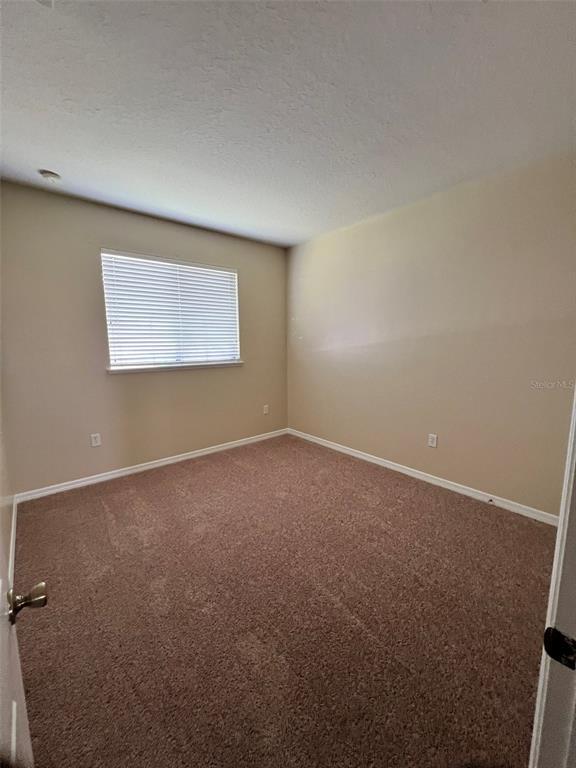 Building Photo - 2202 Seven Oaks Dr