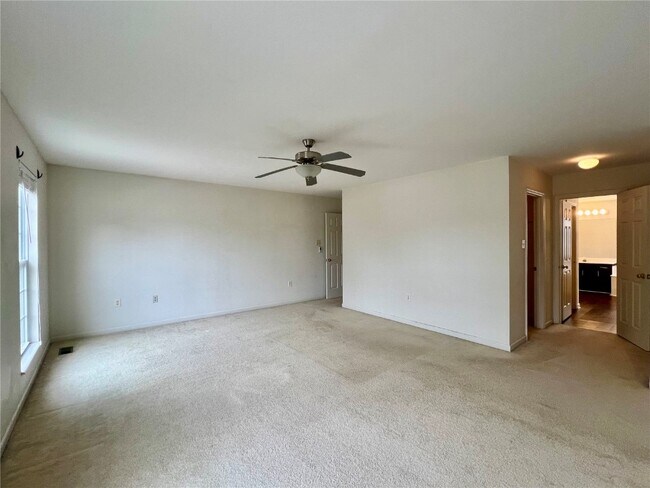 Building Photo - 188 Birchwood Trail Dr