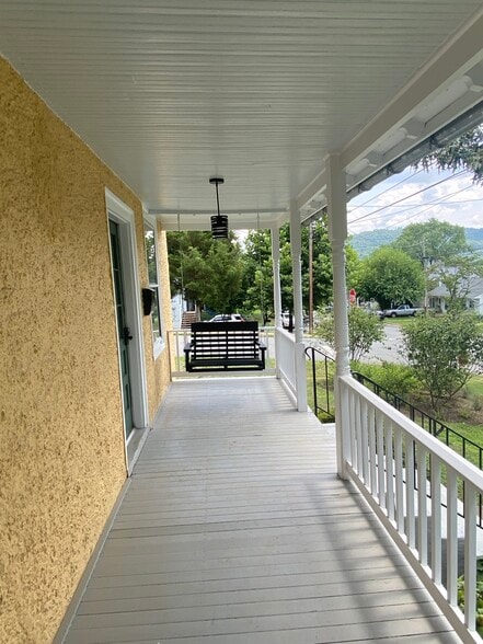 front porch - 719 Altavista Ave