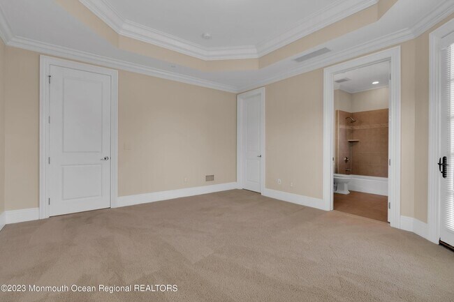 Building Photo - 131 Oval Rd