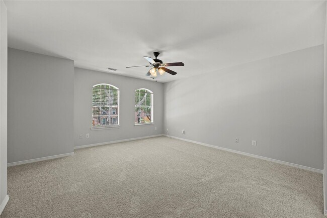 Building Photo - 1822 Lakebend Dr