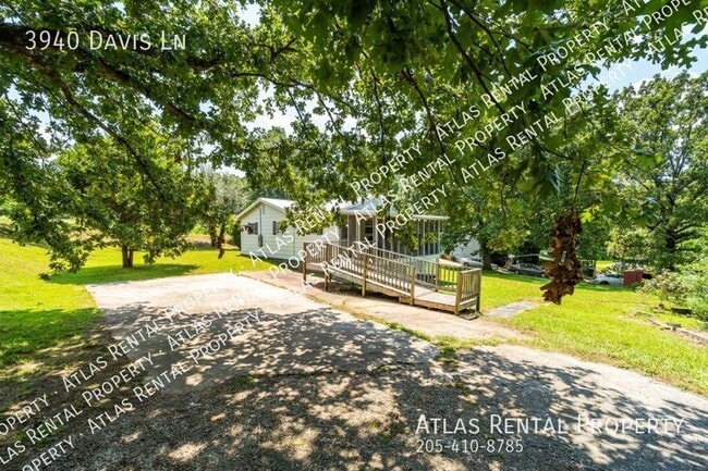 Building Photo - 3940 Davis Ln