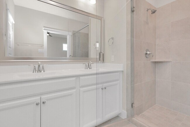 Building Photo - 739 Strawberry Pines Ct