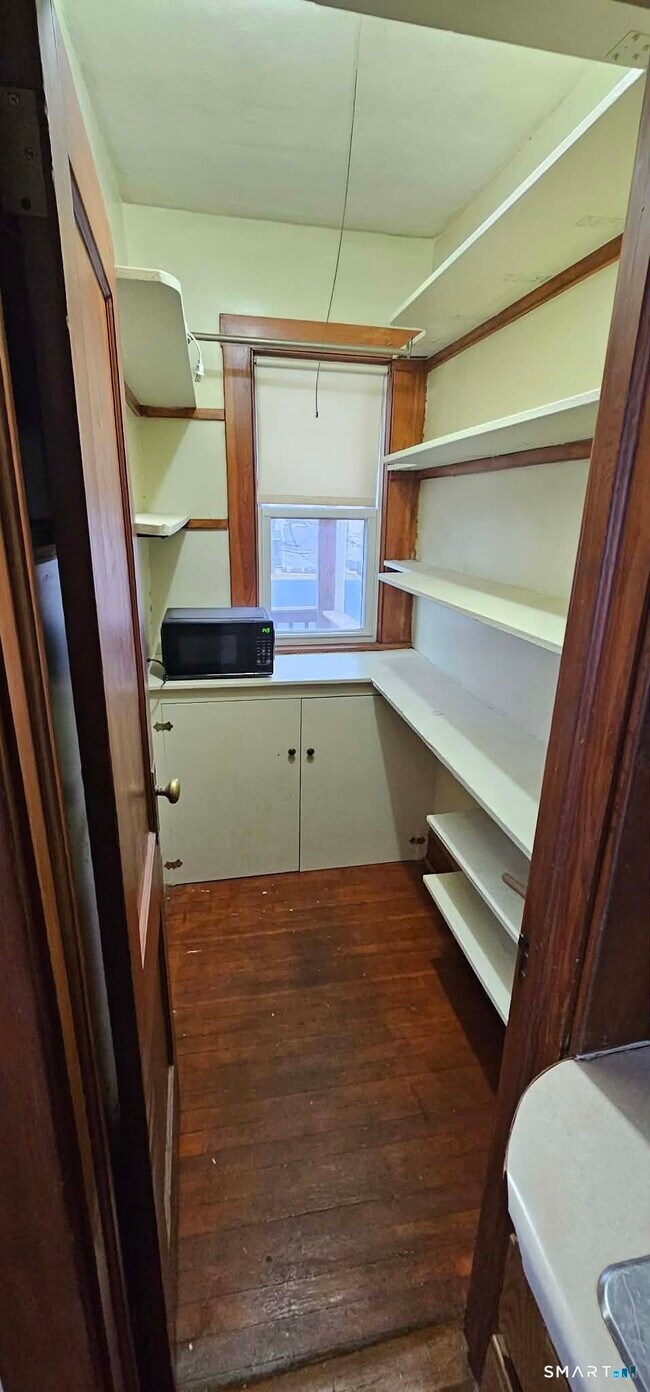 Building Photo - 63 Brooklawn St