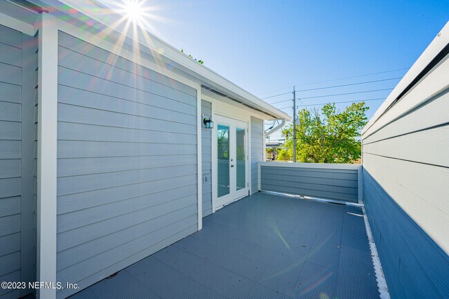 Building Photo - 597 Sturdivant Ave