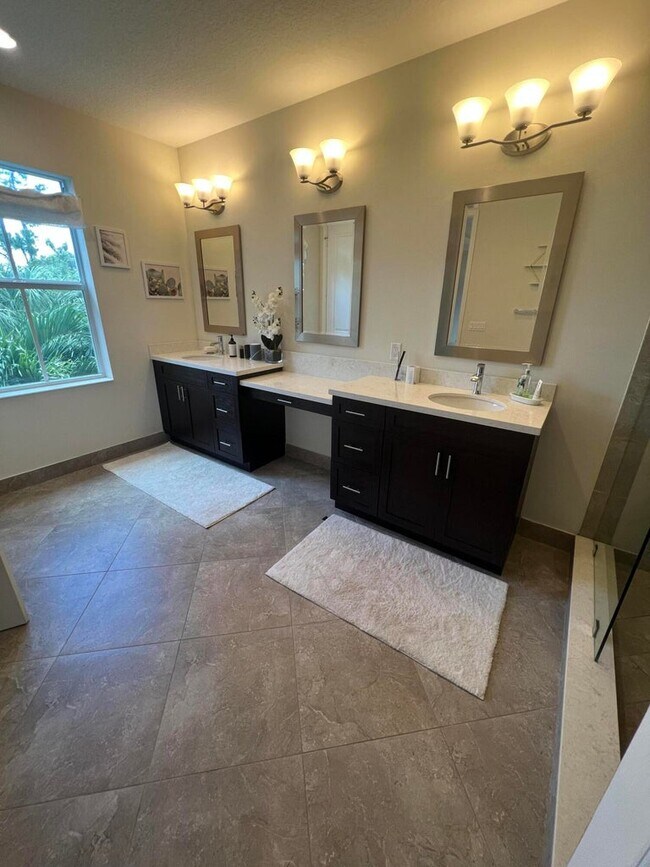 Building Photo - 15632 Italian Cypress Way