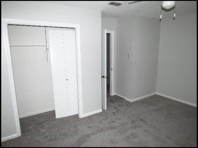 Building Photo - 1805 Sanford Dr