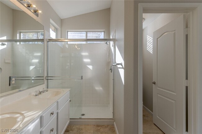 Building Photo - 167 Mountainside Dr