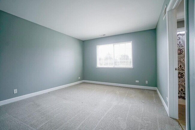 Building Photo - 553 Telluride Dr