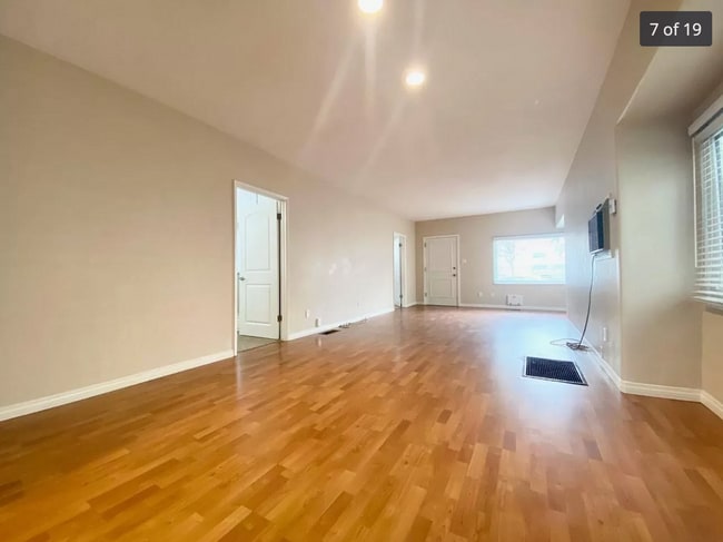 Building Photo - Don't miss out!! 2 Br/1 BA Home!!