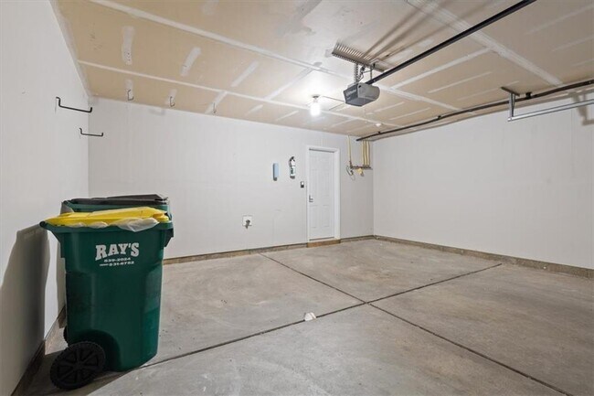 Building Photo - 172 Straughn Ln
