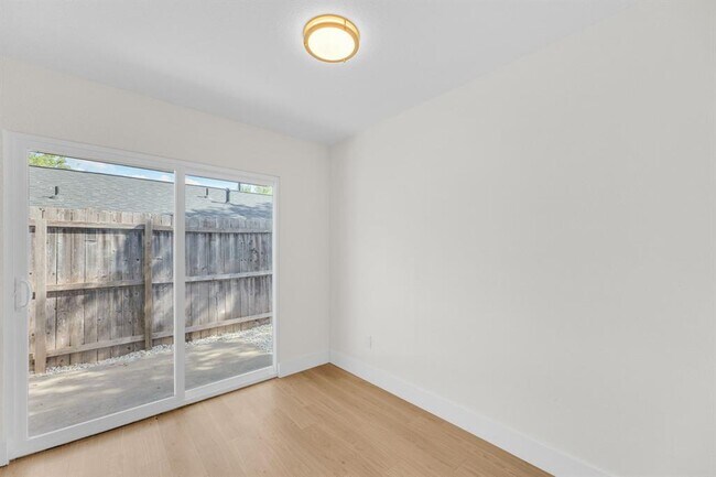 Building Photo - 1008 Wilks Ave