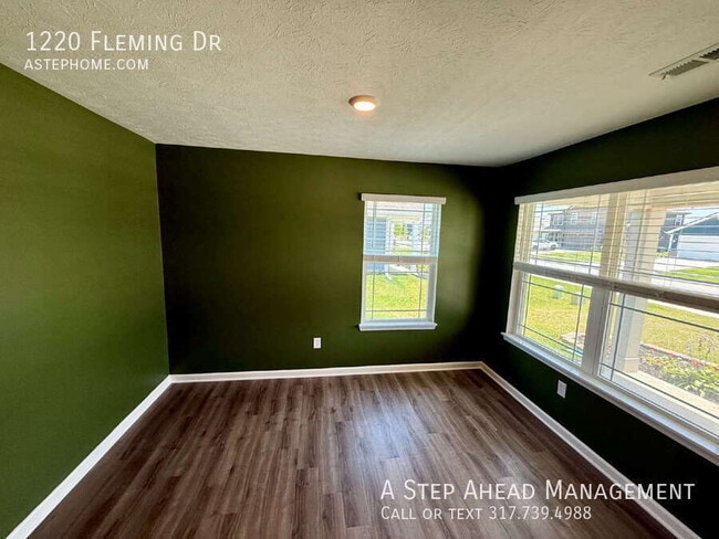 Building Photo - 1220 Fleming Dr