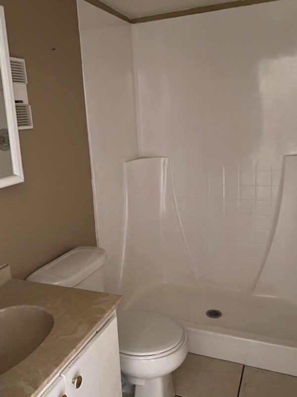 Building Photo - 2320 Maple Ave