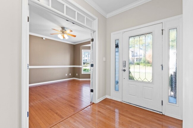 Building Photo - Beautiful 5 Bedroom Home in Dansforth Neighborhood