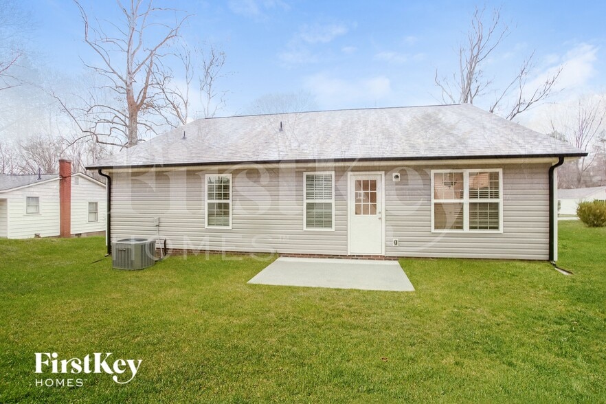 Building Photo - 1105 Northside St