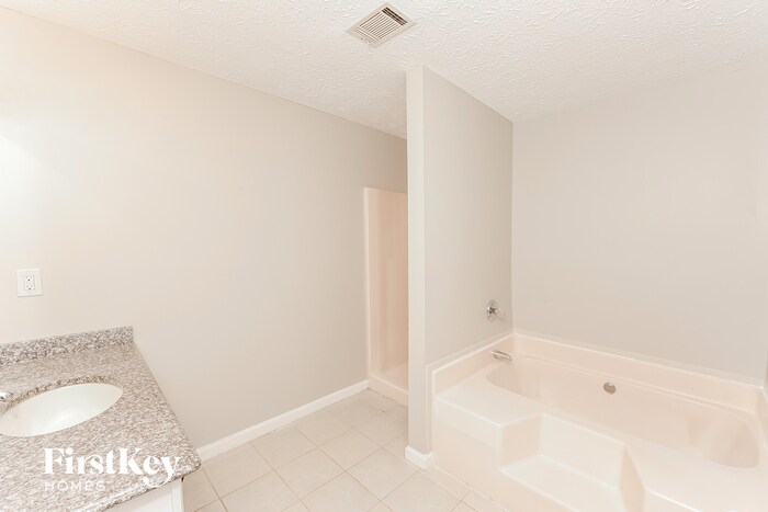 Building Photo - 4945 Bent Creek Ct