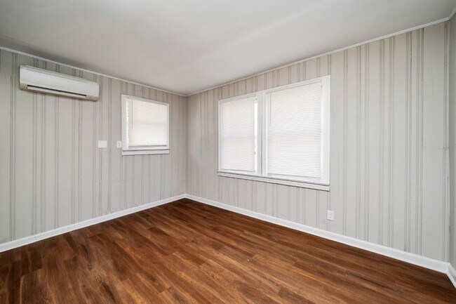 Building Photo - Beautifully Renovated Hueytown Gem – Spacious, Stylish & Move-In Ready!