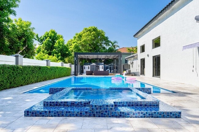 Building Photo - 9035 SW 156th Ct