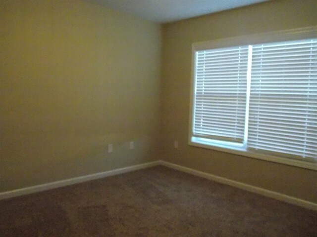 Building Photo - 4 Plum Orchard Ct