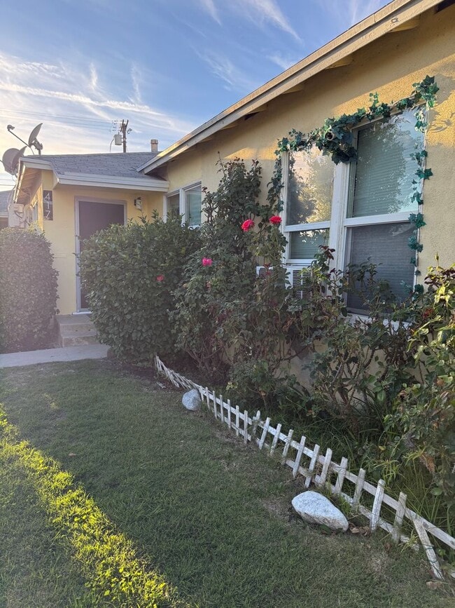 Building Photo - 415 S Main St