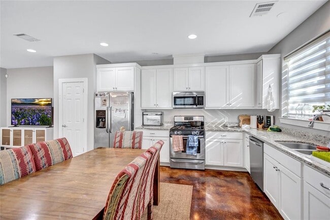 Building Photo - 3309 Thomas Kincheon St