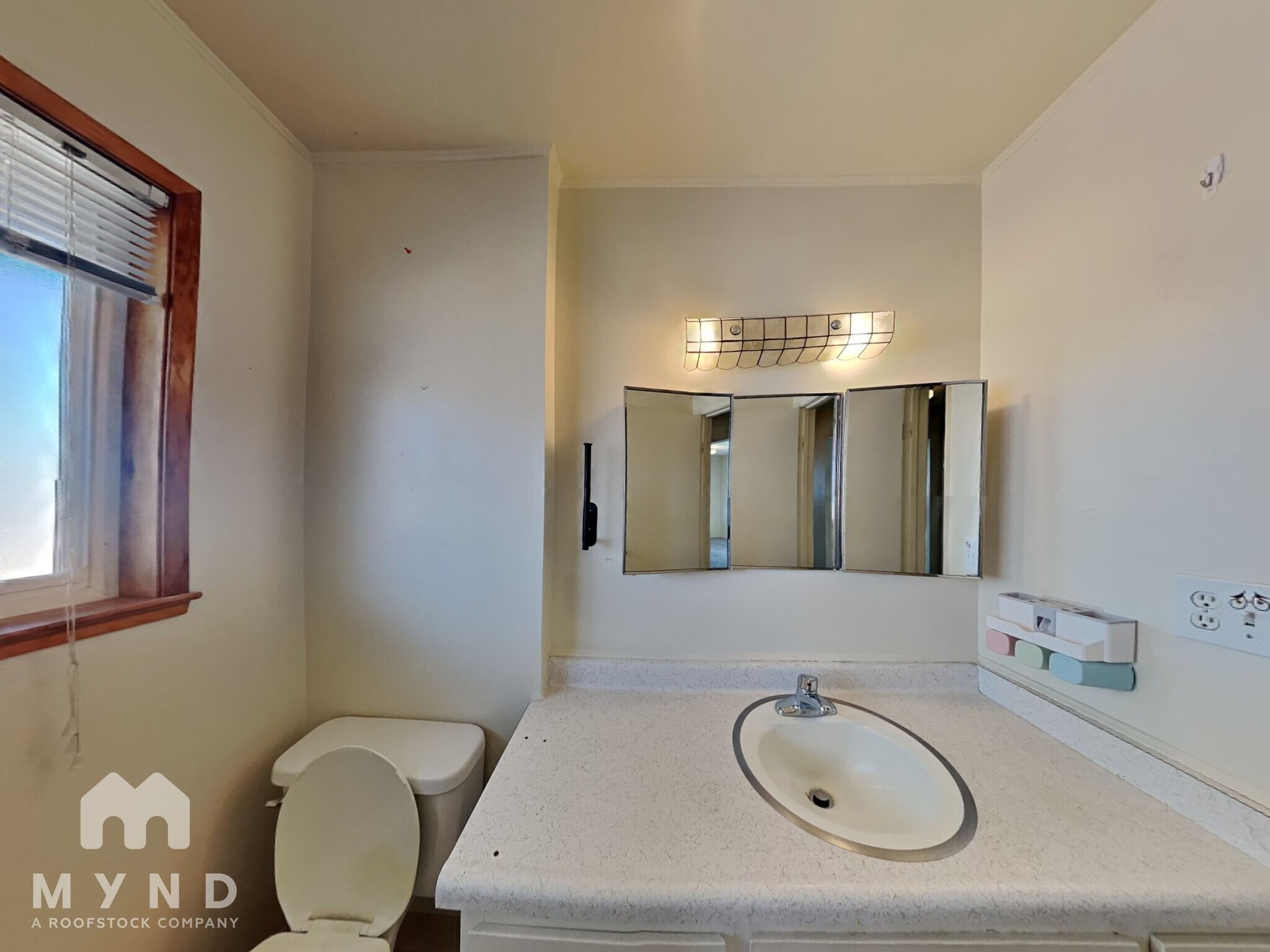 Building Photo - 3565 Buckhorn Way