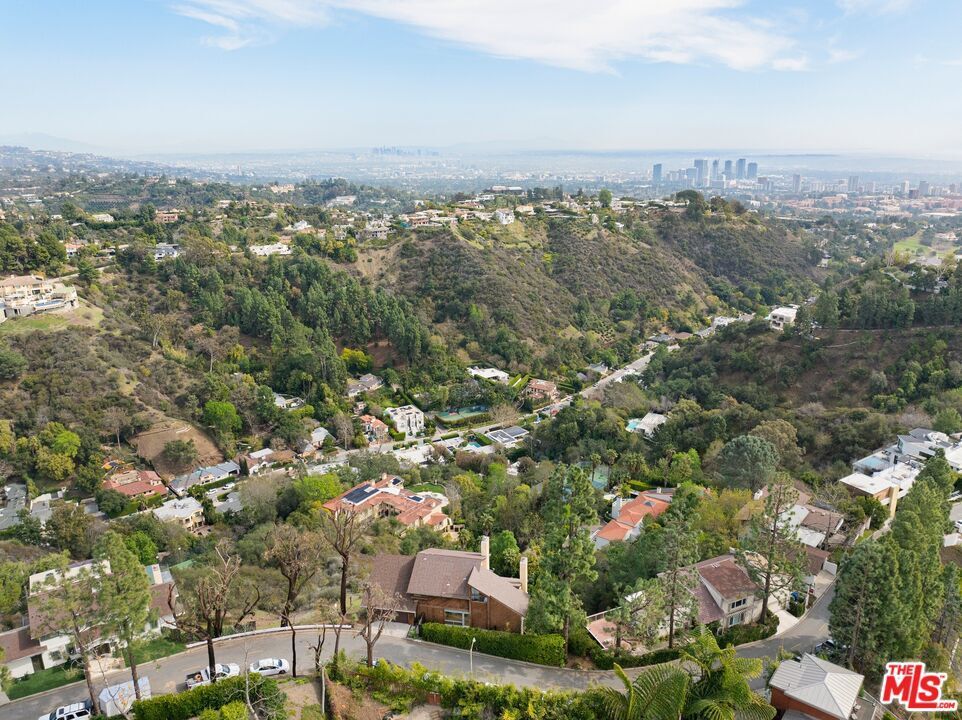 Building Photo - 1260 Linda Flora Dr