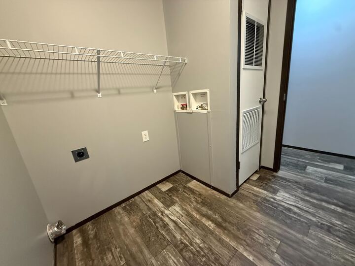 Building Photo - 11960 Springbrook Ct