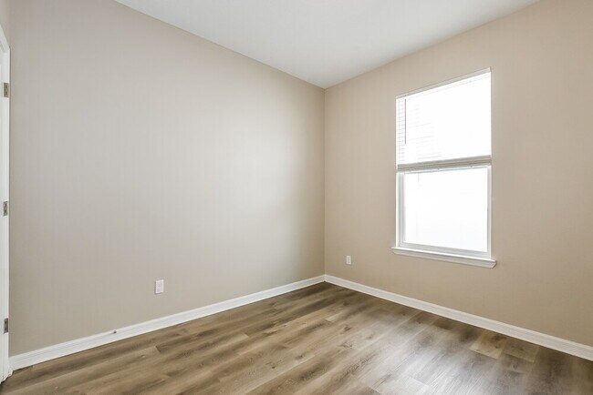 Building Photo - 1016 Atlantic Ave