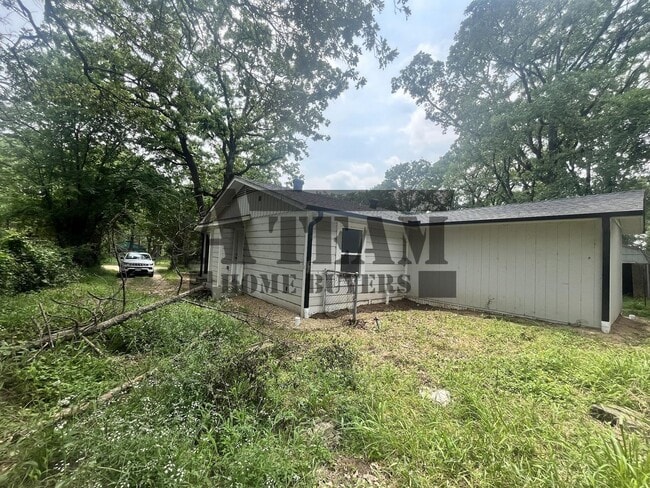 Building Photo - Fully Remodeled 2 Bedroom 2 Bath in Gun Ba...
