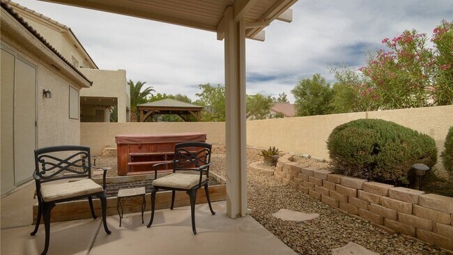 Building Photo - 7584 Splashing Rock Dr