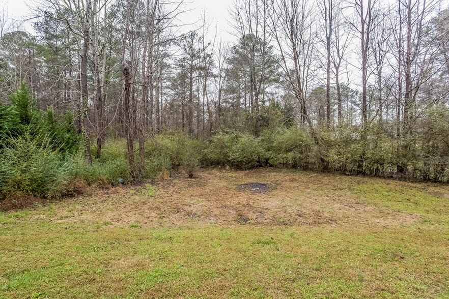 Building Photo - 5 Silverwood Dr