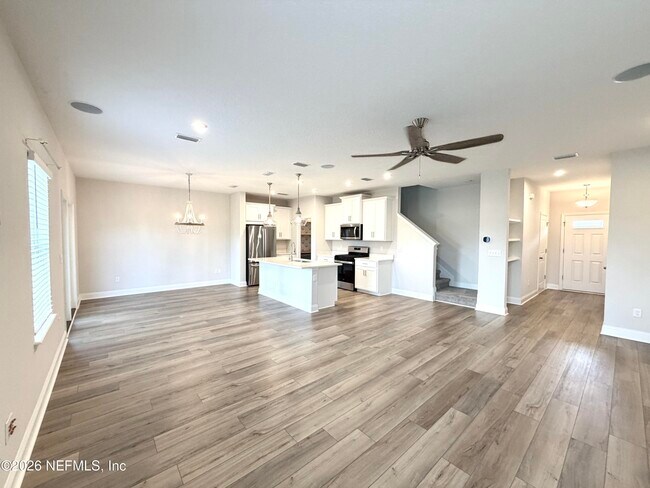 Building Photo - 12959 Holsinger Blvd