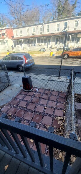 Building Photo - 53 Race St