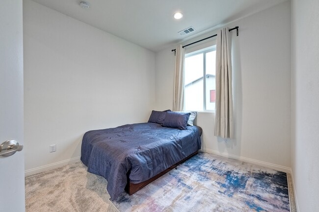 Building Photo - 8383 Tahoe St