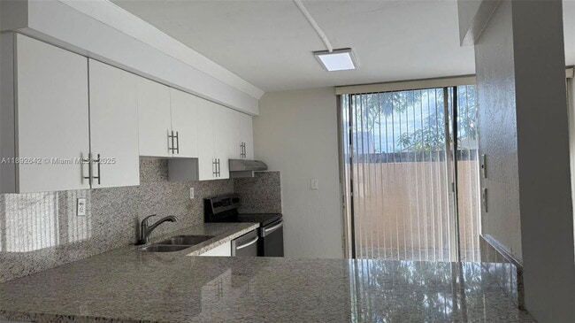 Building Photo - 20118 SW 123rd Dr