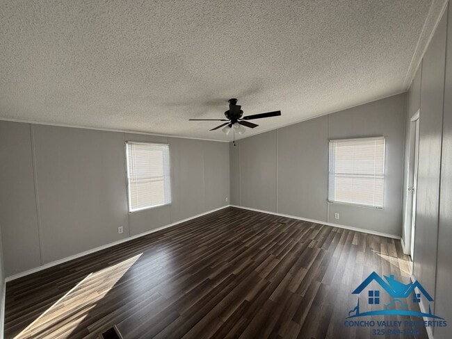 Building Photo - 10302 Glass Ct Rd