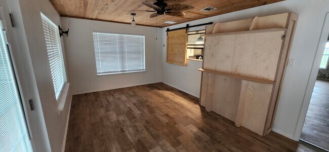 Bonus Room/3rd Bedroom? - 8510 Burgandy Ln