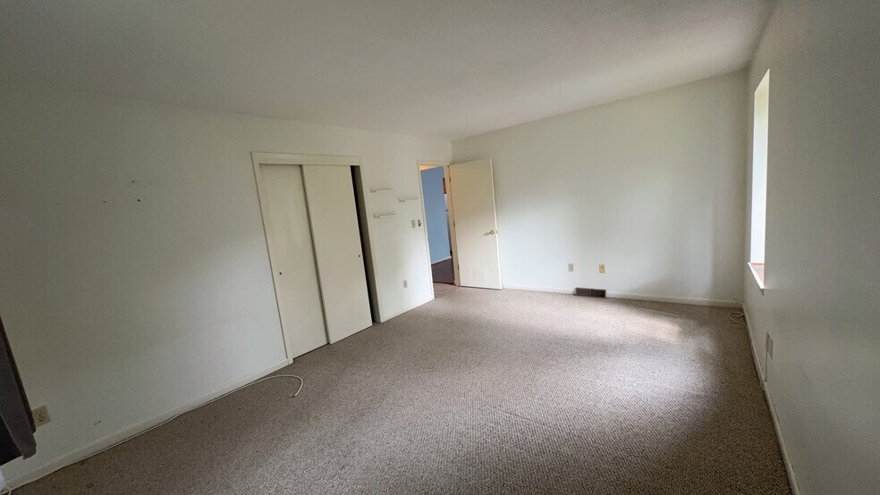 Building Photo - 50 Overlook Ave