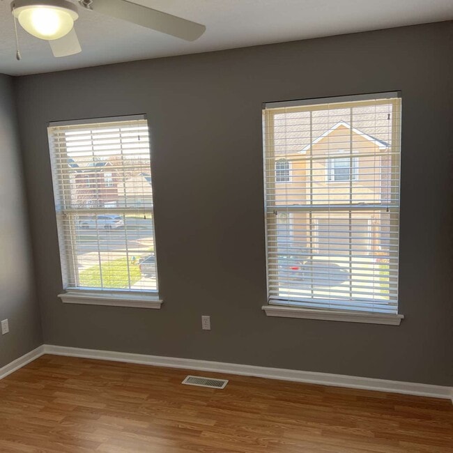 Building Photo - 1221 Dustins Way