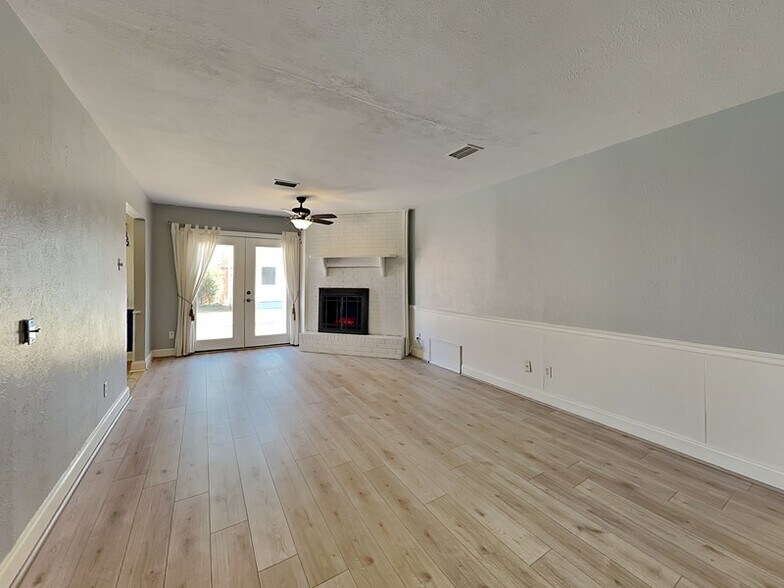 Building Photo - 1814 Glenwick Ln